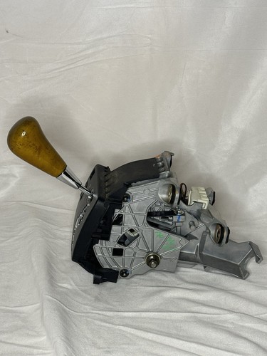 2004 2005 2006 Lexus RX330 Automatic Transmission Gear Selector Shifter - Picture 2 of 6
