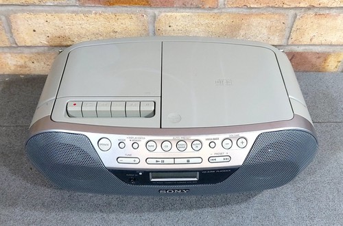 SONY CFD-S05 CD, Radio, Cassette Recorder - Portable Boombox TESTED & WORKING - Picture 2 of 10
