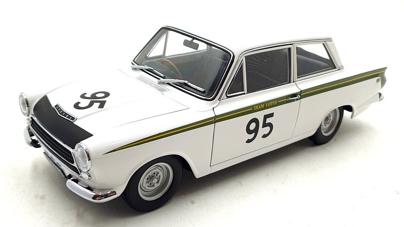 ミニカー AUTOart Lotus Cortina MK I 1964 1/18 1:18 AUTOart Lotus Cortina MK1 Winner of 1964 Brands Hatch 6 Hours