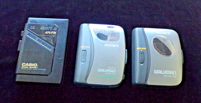 LOT OF 2 SONY &CASIO WALKMAN AM/FM/CASSETTE PLAYER MAY/MAY NOT BE