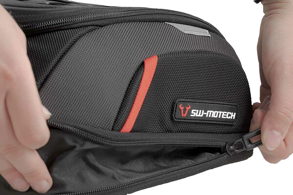 SW-MOTECH PRO Micro Tank Bag - 3 To 5 Liter - Black BC.TRS.00.110.30000 - Image 4 of 4