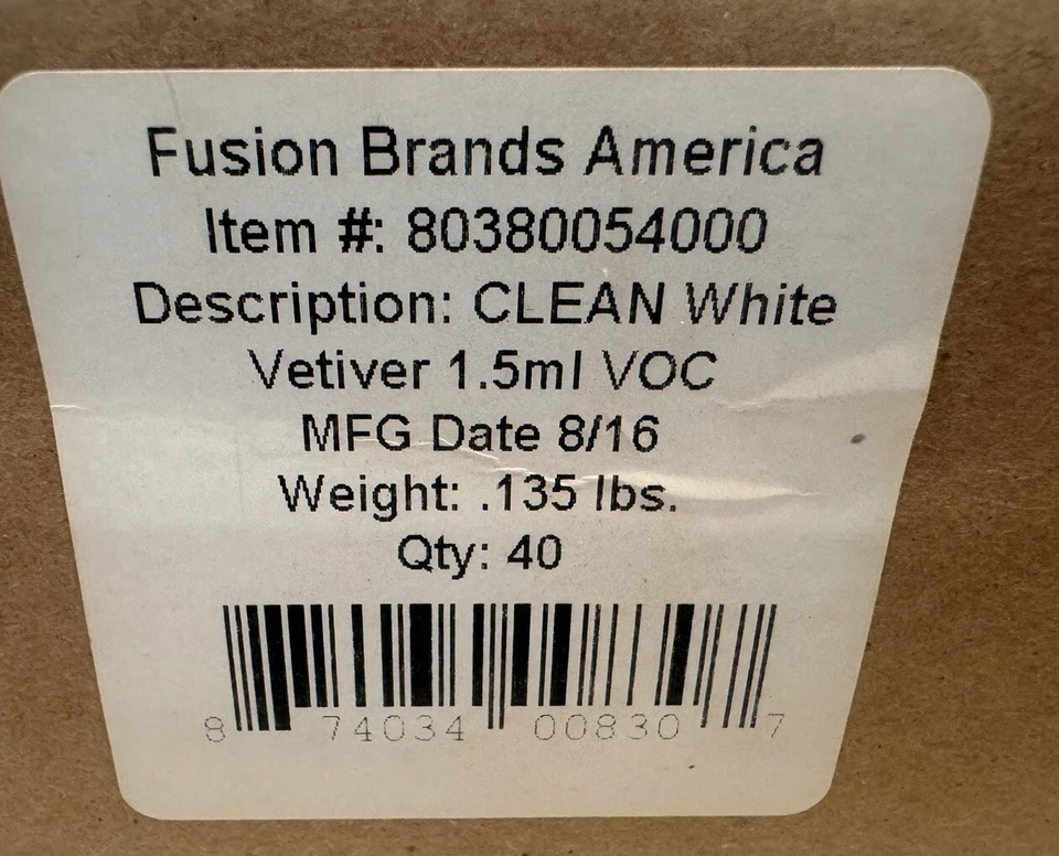 Vetiver blanco limpio 40 x 1,5 ml. Frasco de spray EDP para hombre nuevo en tarjeta 40 piezas Foto 3 de 4