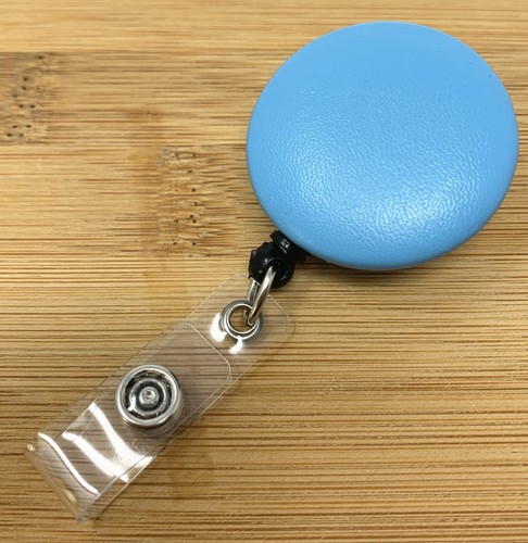 Carrete de identificación retráctil de cuero de enfermera con clip giratorio - Imagen 1 de 38