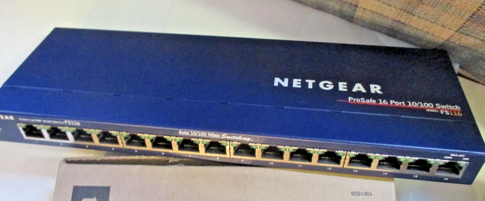 NETGEAR FS116 16 Port Fast ETHERNET Switch 10/100 - Perfect Working Condition - Image 2 of 4