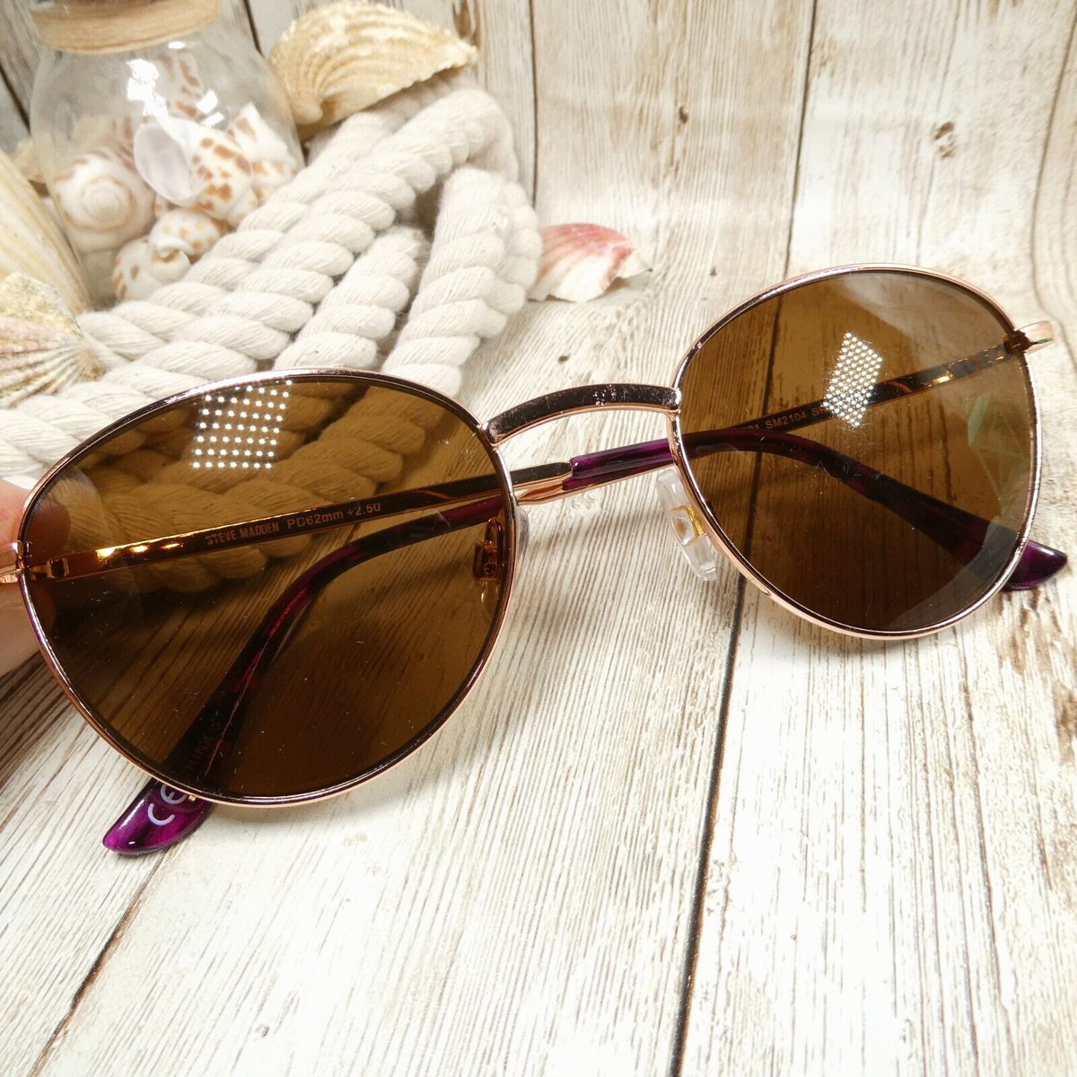Steve Madden Rose Gold Purple Round Metal Sun Readers  display picture 1