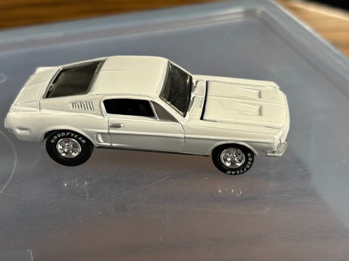 Johnny Lightning 1967 Ford Mustang GTA - Rubber Tires - Picture 8 of 9