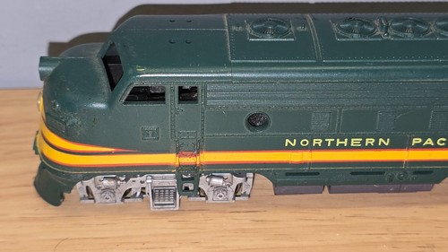 Vintage KATO Northern Pacific 6011A Diesel Locomotive Train HO Made in Japan - Picture 2 of 15