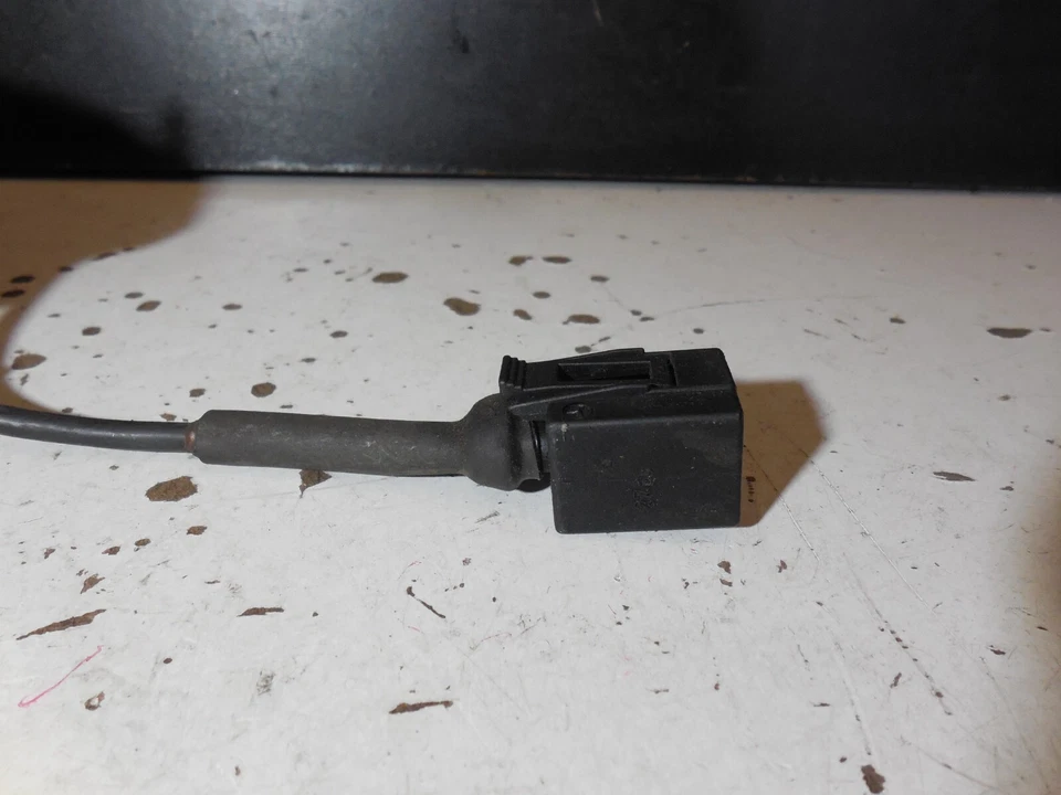 Conector de fiação injetor de combustível 1685453028 04-18 Mercedes Benz W246 B200 W204 - Imagem 4 de 4