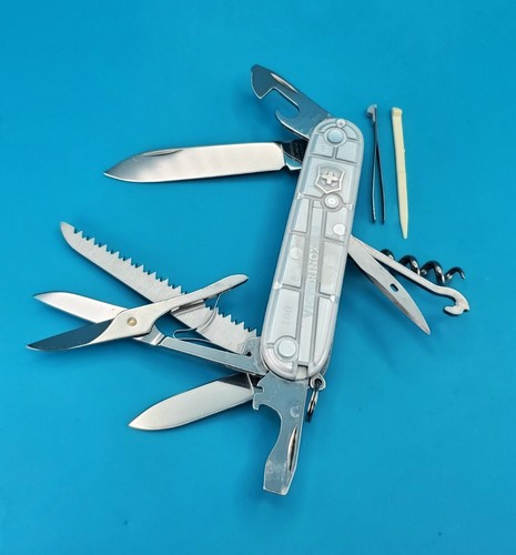 Victorinox Huntsman SILVERTECH Swiss Army Knife Multi Tool! *DYLAN L*