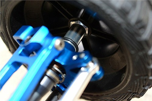 For Traxxas Slash -ALLOY HEX ADAPTOR(+17MM)- 4PCS SET - BLUE - Picture 2 of 3