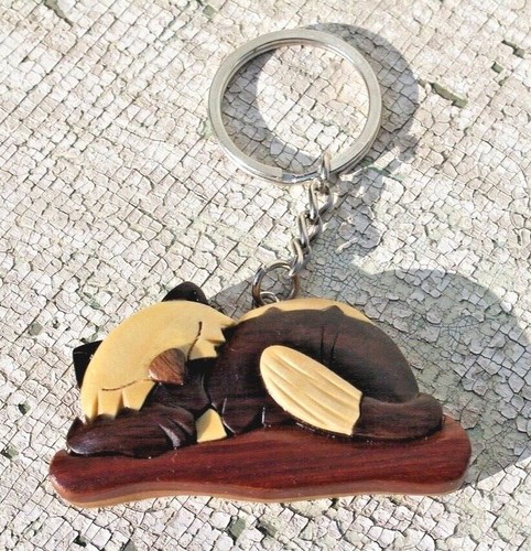 Hand Carved Wood Inlay Sleeping Kitty Keychain, 2.5” long x 1.25” tall New - Picture 2 of 6