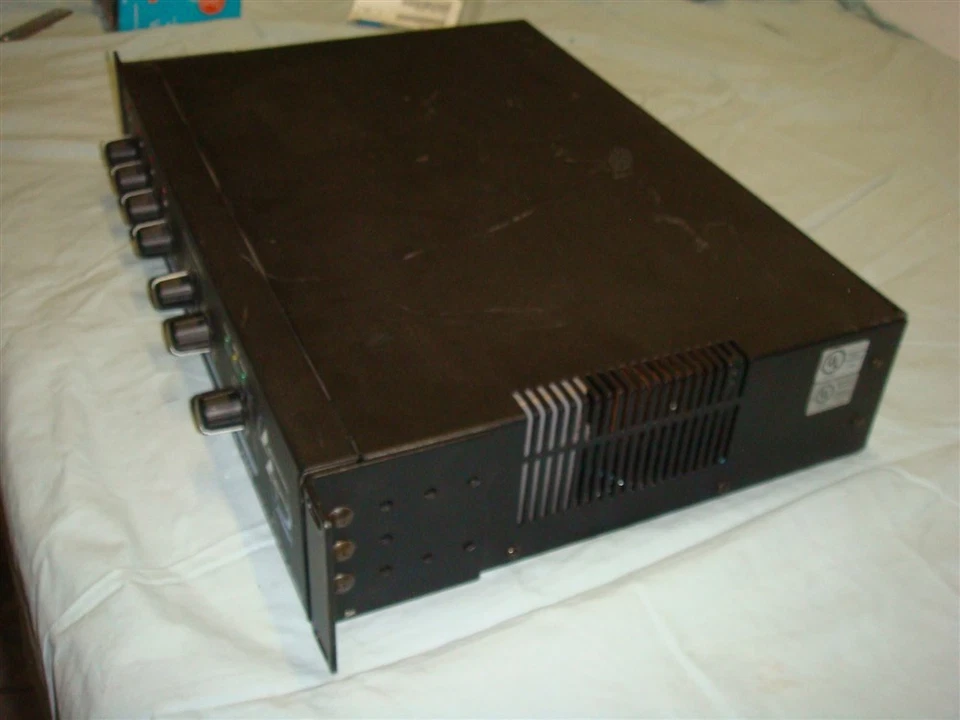 PEAVEY UMA 752 INTEGRATED MODULAR POWER AMPLIFIER -READ! - Image 3 of 4