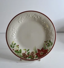 Longaberger, Nature's Garland, #31463, Poinsettia Holiday Lunch Plate, Set of 4