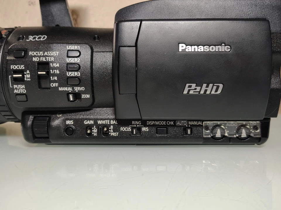 Panasonic AG-HPX170P LOW HRS (310) 3x Batt + AC/Charger, 16gb x 5, + Remote, Bag - Image 4 of 4