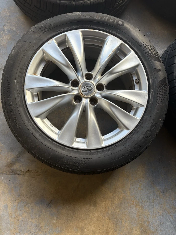 2006 INFINITI M35x Tires All Four - Image 2 of 4