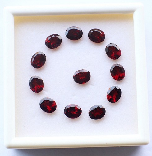AAA Granato Mozambico Naturale Ovale 6x8MM Pietra Preziosa Sciolta Sfaccettata per Anello - Foto 4 di 8