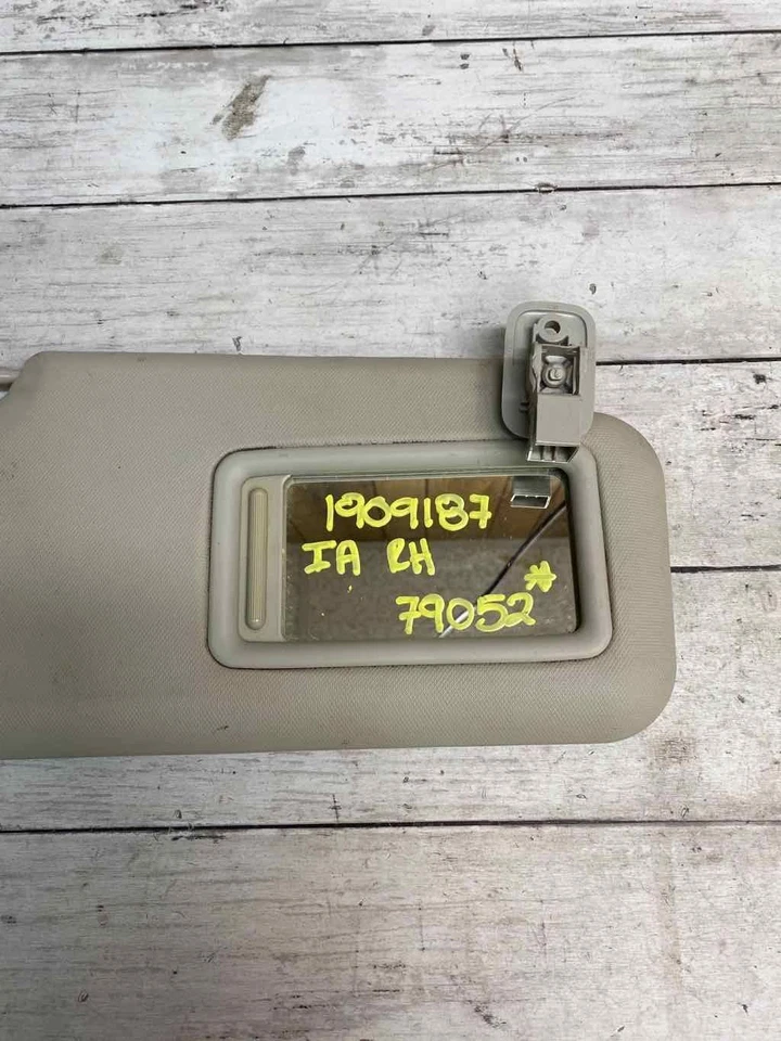 2016 SCION IA RH RIGHT PASSANGER SIDE SUN VISOR ASSY OEM 74310WB001 - Image 4 of 4