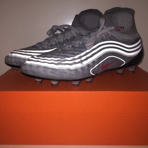 Nike Magista Opus II SG PRO 844597 375 zielony Ceny i