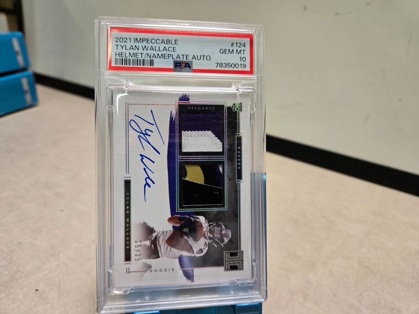 Tylan Wallace Panini Impeccable #124 Helmet/Nameplate Autograph