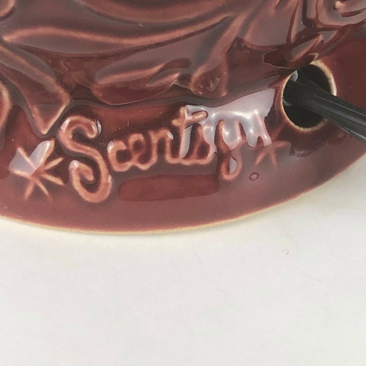 Scentsy Island Collection Malta Red Vine Spout Capri Retired Wax Warmer