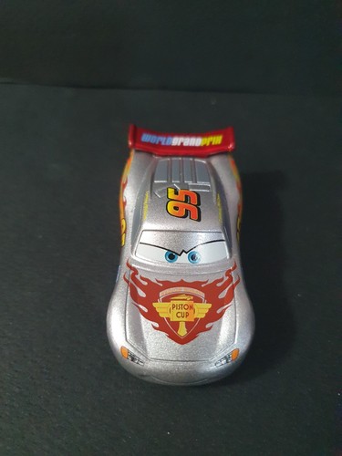 Coche Tomica Lightning Mcqueen Plata Tipo Corredor Disney Pixar Cars Toys R Us - Imagen 5 de 5