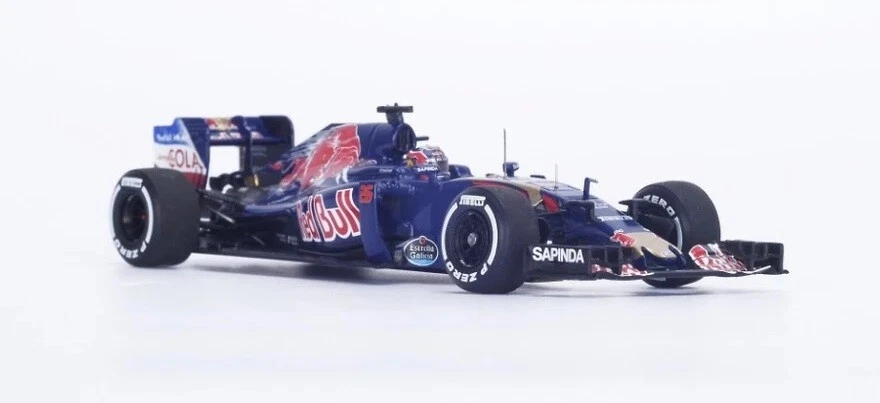 Toro Rosso STR11 GP. Spagna N°26 Daniil Kvyat 2016, Spark 1/43 - Immagine 4 di 4