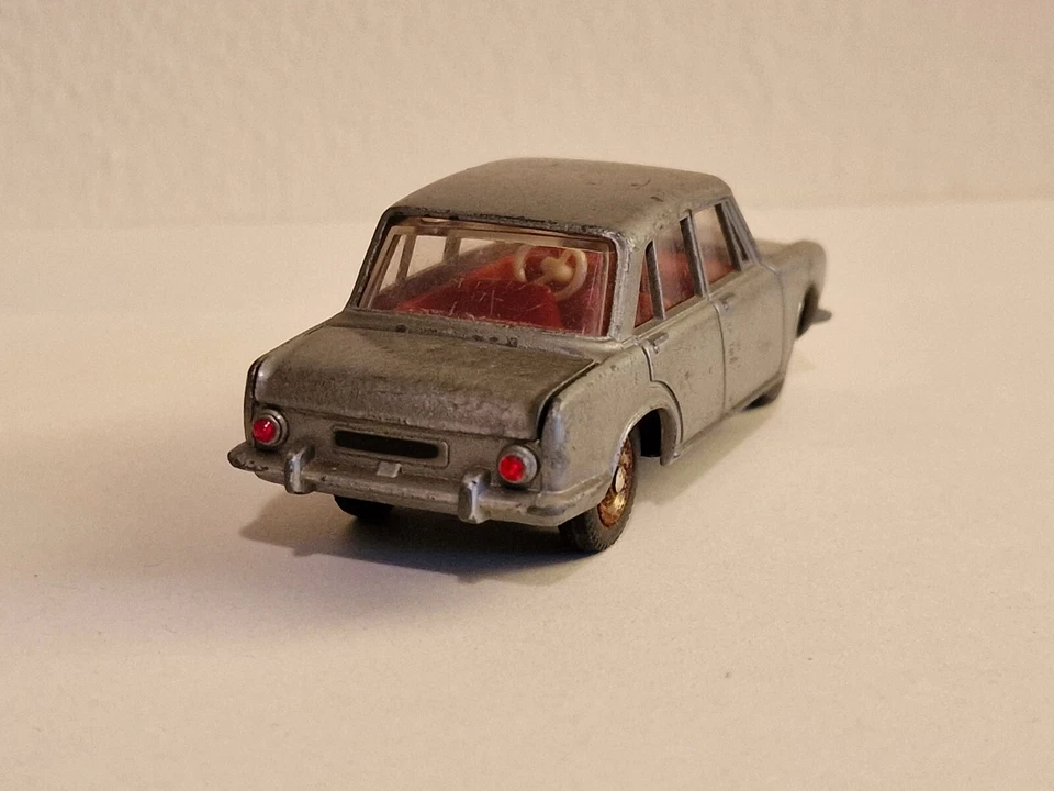 SIMCA 1500 - Dinky Toys, scala 1/43 VINTAGE - Immagine 4 di 4