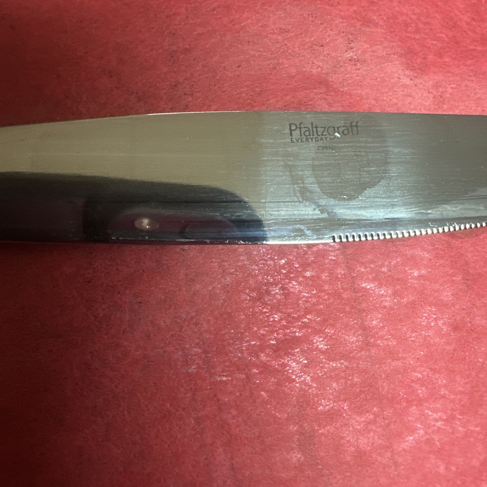 Pfaltzgraff Delano Frost Stainless Flatware Set of 8 Better Dinner Knives EUC