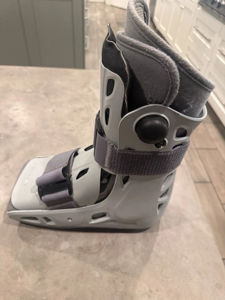 Aircast Air Select Soporte Estándar Caminar Usado en Excelente Condición Bota Talla Grande DJO LLC Foto 2 de 4