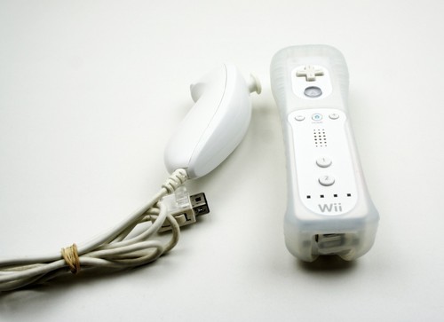 Nintendo Wii Remote Official White Controller & Nunchuck RVL-003 - Tested - Picture 2 of 6