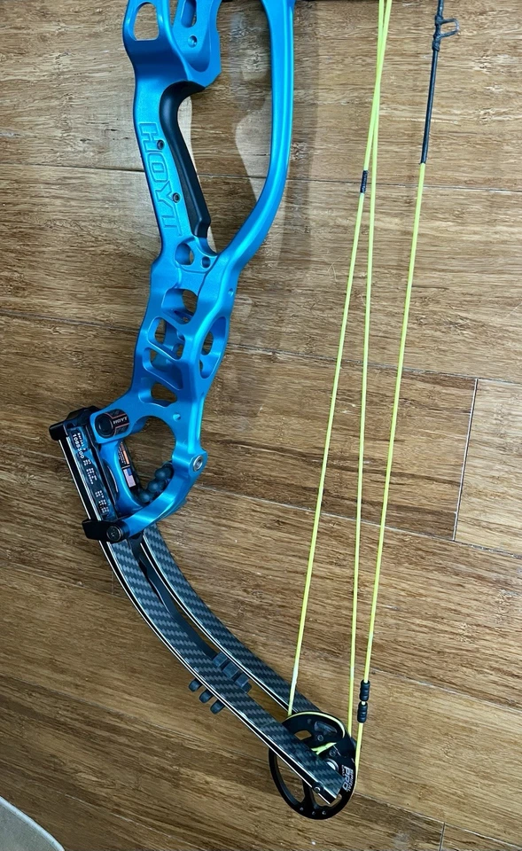 Hoyt Podium X Elite 37 RH 50-60# 28-29” Spiral Pro Cams Competition Target Bow - Image 3 of 4