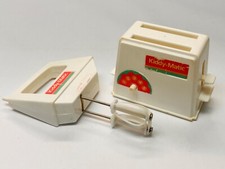 Vintage Chilton Kiddy Matic Kitchen Play Set Toaster  Mixer Set FLAWED BIN 2