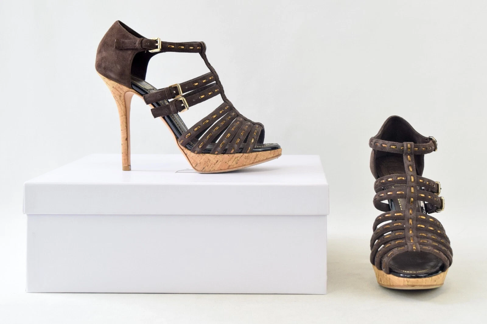 Talons plates formes gladiateur en daim antique Christian Dior 37,5 marron couture bronze