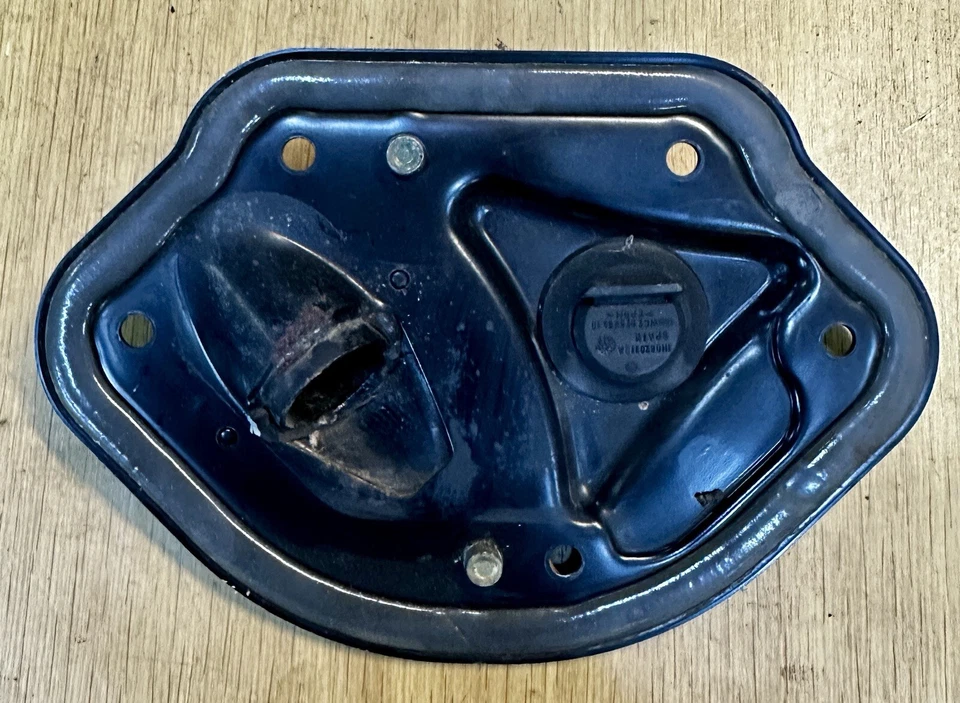 VW Transporter Caravelle T4 Bulkhead Plate Steering Rack RHD 702419531E 2003 - Image 4 of 4