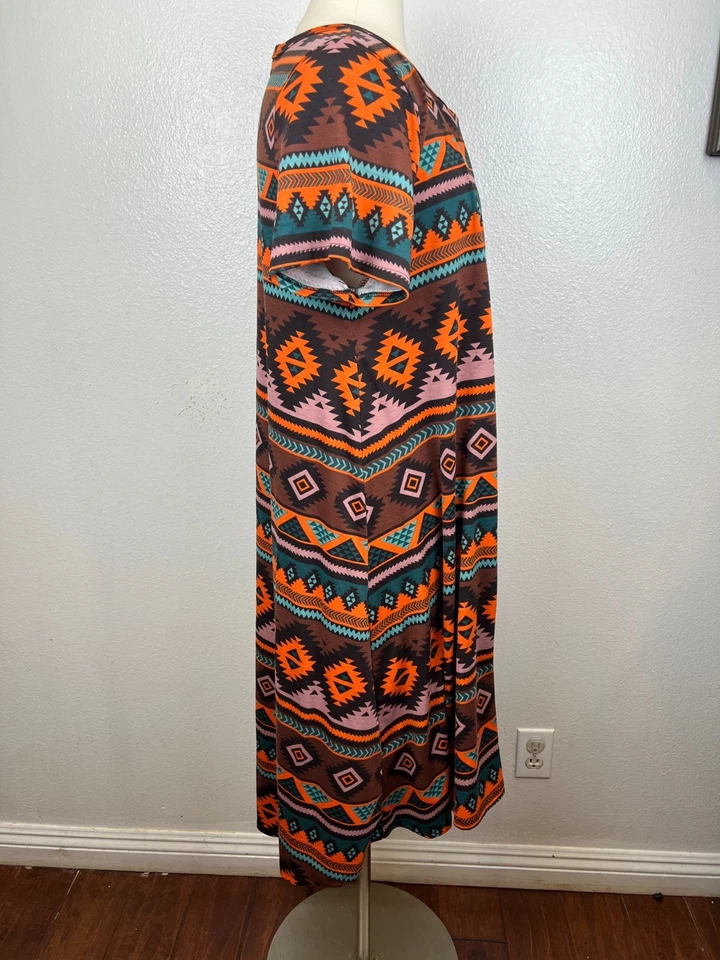 Платье LuLaRoe Carly оранжевое бирюзовое/коричневое с племенным принтом с высоким подолом размер XL - Изображение 2 из 4