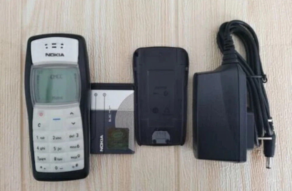 Nokia 1100 Classic Cingular Wireless 2G GSM 900/1800MHz cellphone Brand New - Image 2 of 3