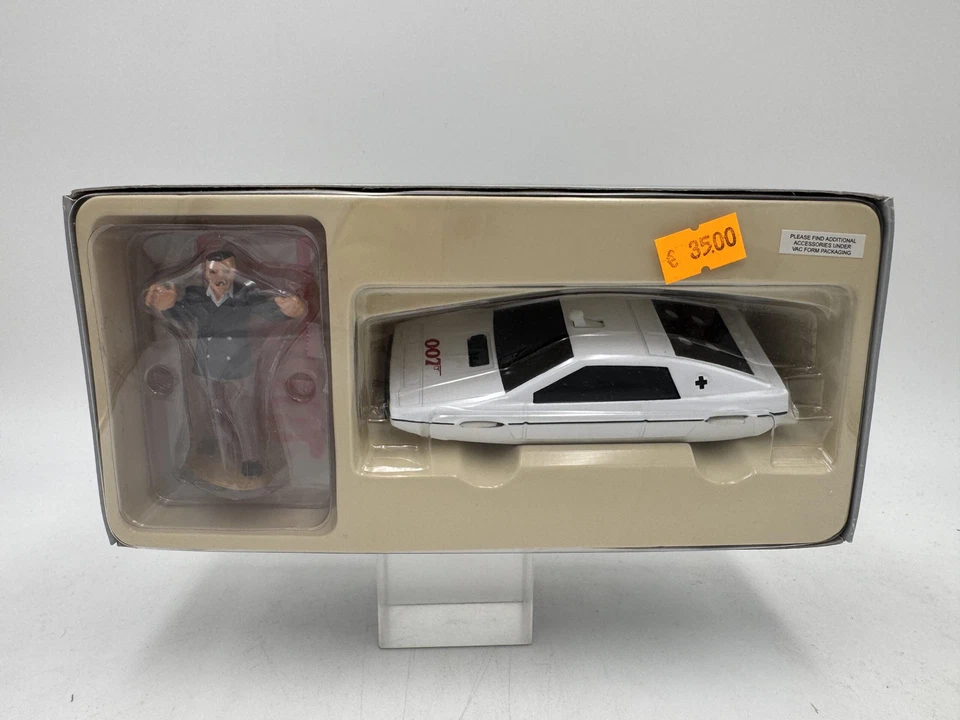 DIE CAST 1/36 " LOTUS ESPRIT & JAWS SET " 65001 CORGI CLASSICS - Immagine 3 di 4