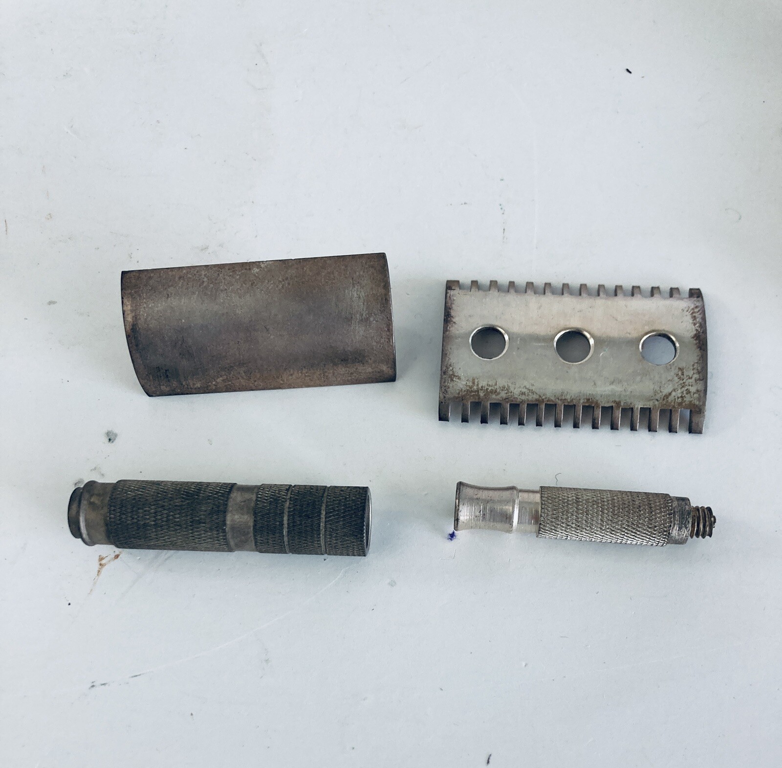 Vintage Travel Safety Razor In Metal Case Made In Germany. 4 Piece.