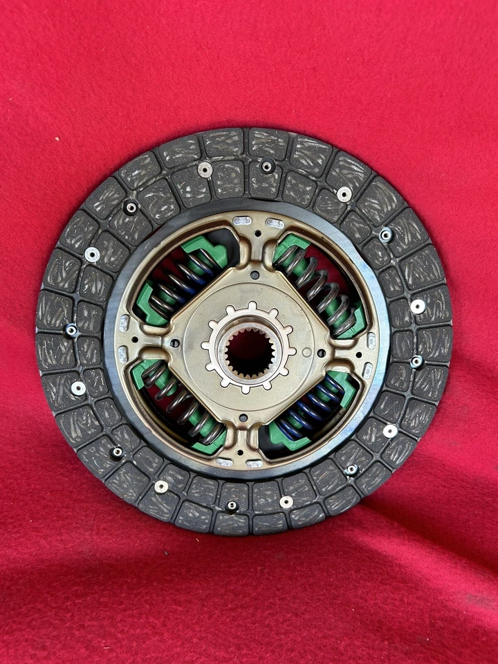 Disco de fricción embrague OEM 2009-2016 Scion TC 31250-33051 Foto 2 de 4