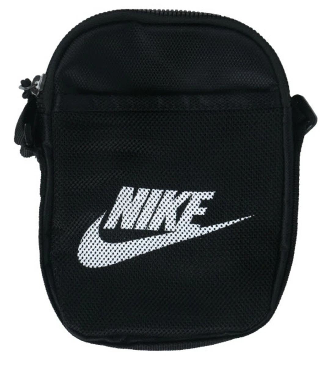 Small smaller the smallest таблица. On the left side. Мальчик указывает картинка. On the small side. Blink 182 2000s.