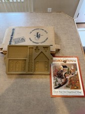 Pampered Chef Vtg Stoneware #1800 Gingerbread House Kit/Mold W/Recipe Booklet
