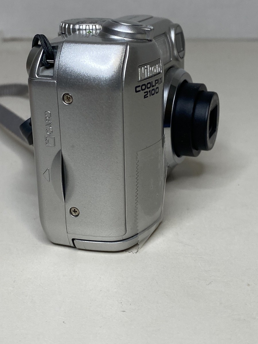 Nikon COOLPIX 2100 2MP Digital Camera Silver Retro Digicam Y2K +