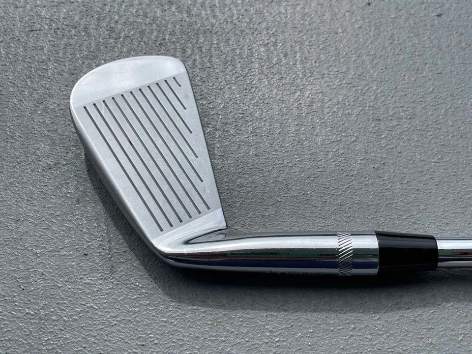 Titleist 681 Forged 2Iron DG S300 Shaft Golf Club - Image 3 of 4