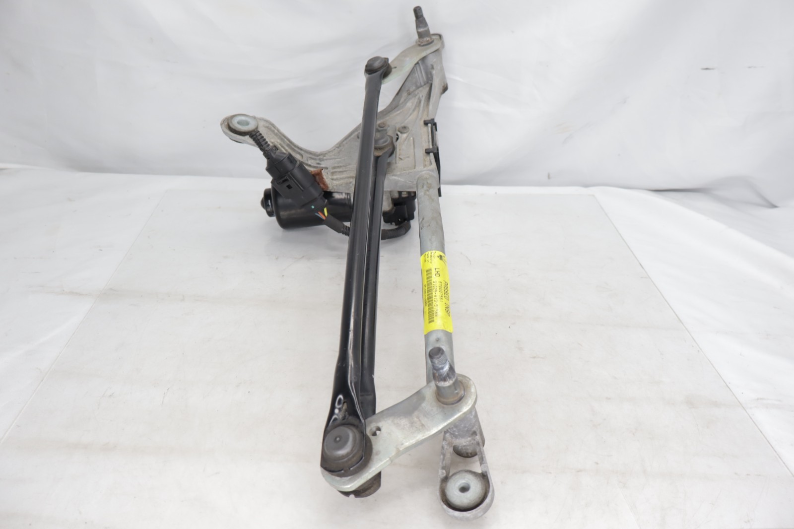 Maserati Ghibli 2014-2020 Front Wiper linkage