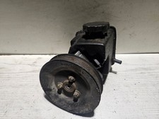 Pompe direction assistée Mercedes VIANO