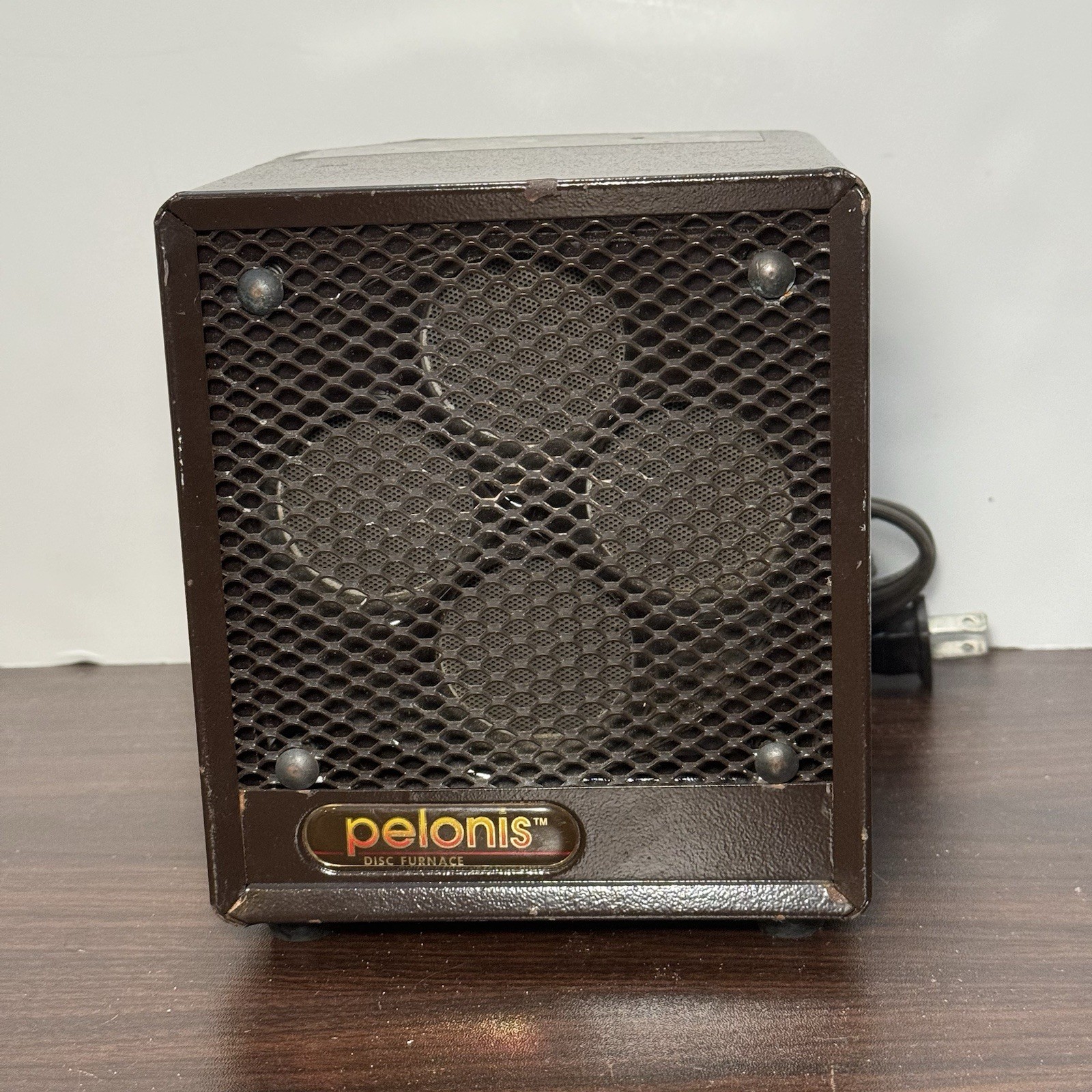 Pelonis Safe-T Furnace Model P-861-TC/VHC 1500W Ceramic Disc Heater - Working