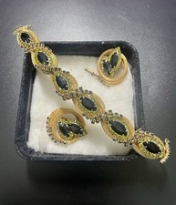 Vintage Hobe Clip -On Earrings And Necklace Set Emerald Green Signed