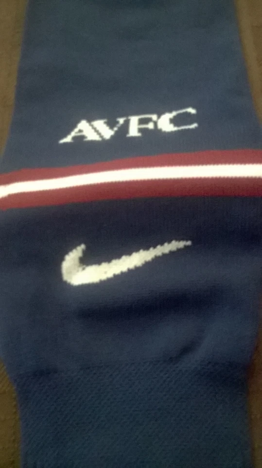Calcetines oficiales del partido Aston Villa FC nuevos con etiquetas Nike talla L Foto 2 de 3