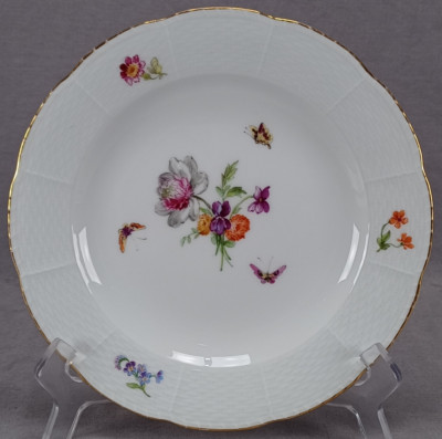 Antique KPM Berlin Hand Painted Floral Butterflies & Gold 8 1/2 Plate C.1915 D
