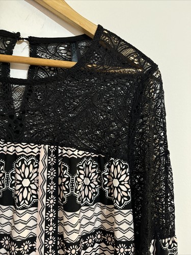 Crossroads Size M Women’s Top Blouse Black Pink Lace Floral Long Sleeve Casual - Picture 4 of 11